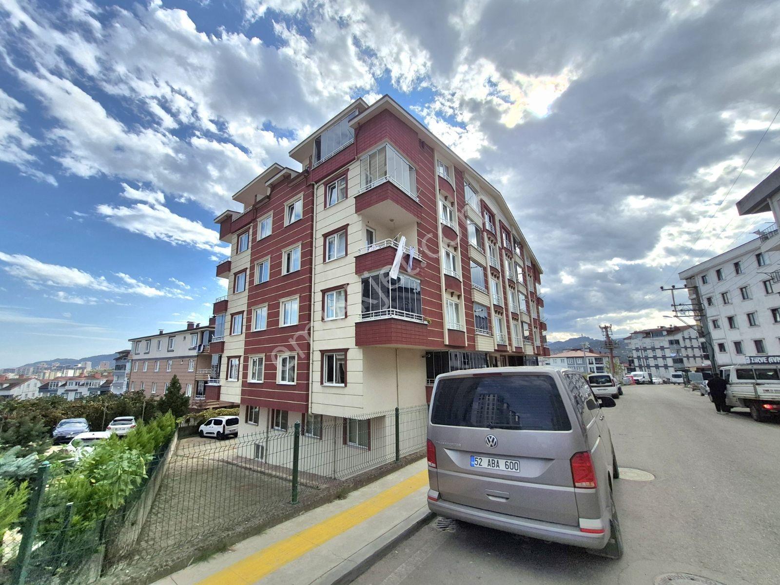 Ordu Şahincilide Kamelya Konaklarında Satılık 3+1 Çatı Katı