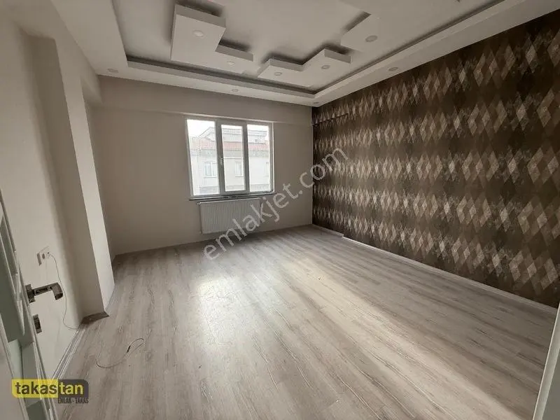 Alparslan 1De 3.Kat Yüksekliğinde Önü Açık Masrafsız 3+1 Fısrat
