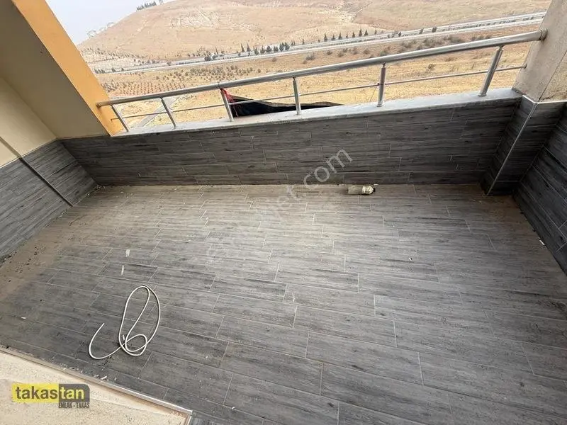 Alparslan 1de 3.kat Yüksekliğinde Önü Açık Masrafsız 3+1 Fısrat — fotoğraf 3