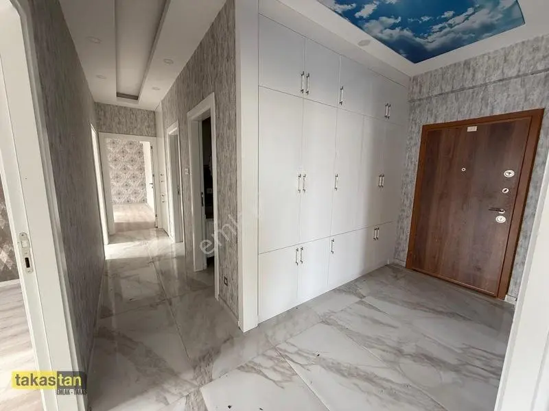 Alparslan 1de 3.kat Yüksekliğinde Önü Açık Masrafsız 3+1 Fısrat — fotoğraf 7