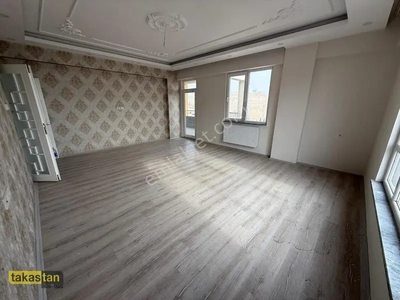 Alparslan 1de 3.kat Yüksekliğinde Önü Açık Masrafsız 3+1 Fısrat — fotoğraf 11