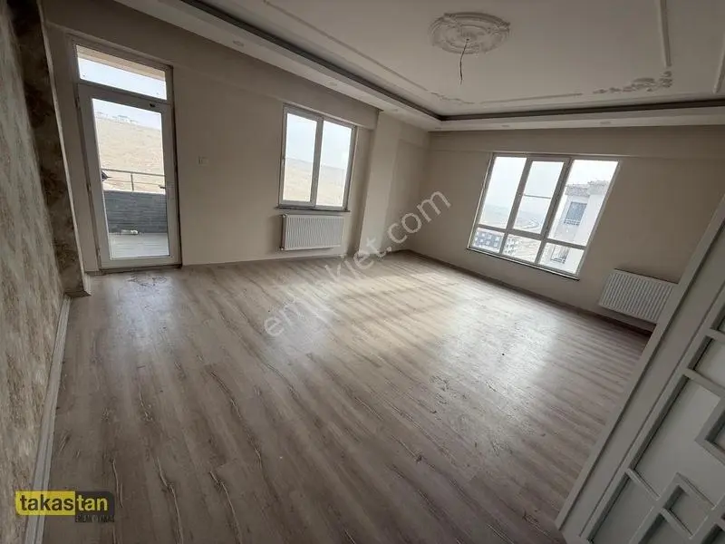Alparslan 1de 3.kat Yüksekliğinde Önü Açık Masrafsız 3+1 Fısrat — fotoğraf 18