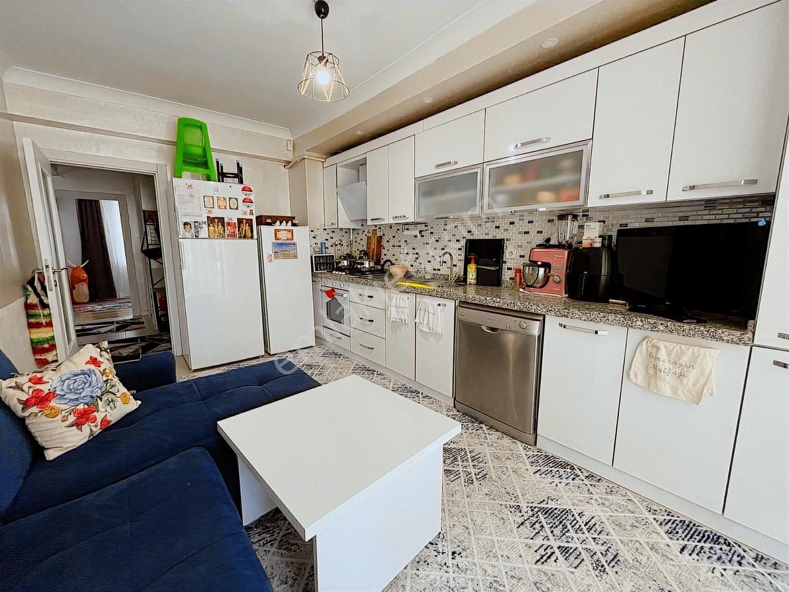 Beyaz Gayrimenkulden Ertuğrulgazi'de Satılık 2+1 Daire — fotoğraf 7