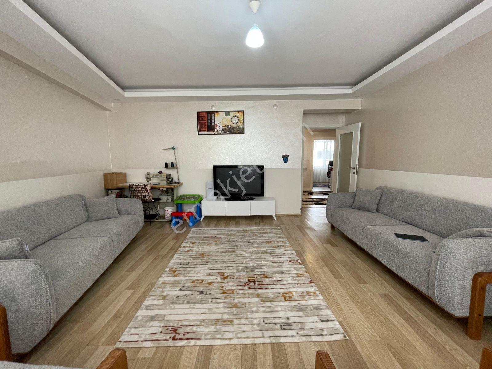 Beyaz Gayrimenkulden Ertuğrulgazi'de Satılık 2+1 Daire — fotoğraf 11