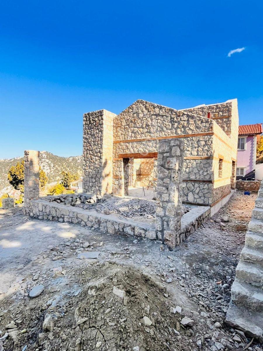Antalya Geyikbayırında 529 M² Arsada %85 Tamamlanmış Taş Villa — fotoğraf 3