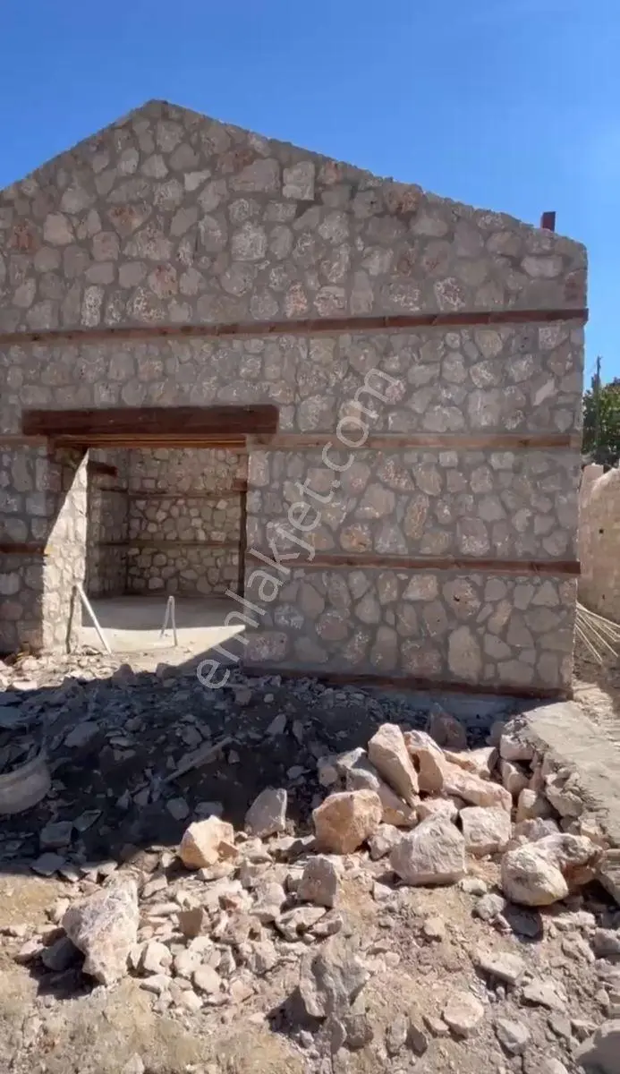 Antalya Geyikbayırında 529 M² Arsada %85 Tamamlanmış Taş Villa — fotoğraf 6
