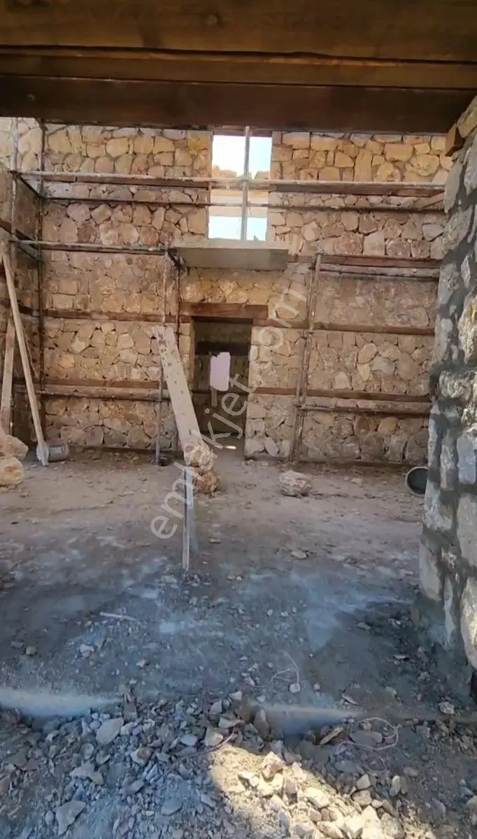 Antalya Geyikbayırında 529 M² Arsada %85 Tamamlanmış Taş Villa — fotoğraf 7