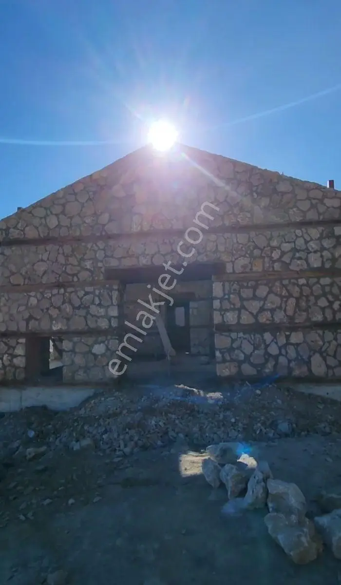 Antalya Geyikbayırında 529 M² Arsada %85 Tamamlanmış Taş Villa — fotoğraf 8