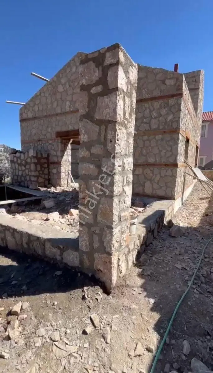 Antalya Geyikbayırında 529 M² Arsada %85 Tamamlanmış Taş Villa — fotoğraf 15