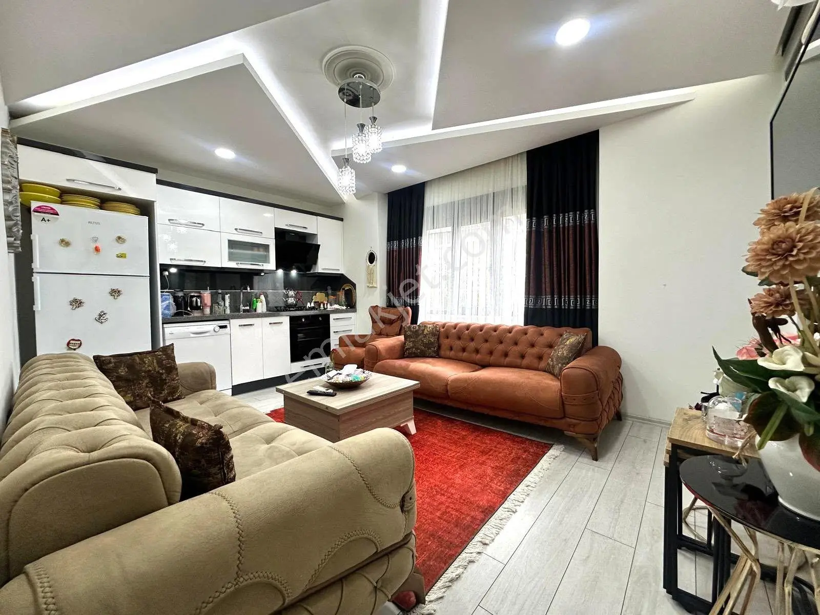 Tek Yetkili Gümüş'den Harika Konumda Denize 500m Full Kredili 1+1 Daire! — fotoğraf 5