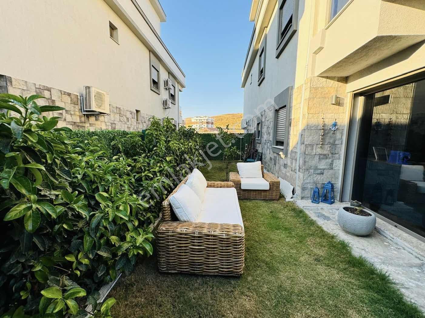 Seferihisar' Da Deniz Ve Doğa Manzaralı 4+1 Satılık Lüks Villa — fotoğraf 4