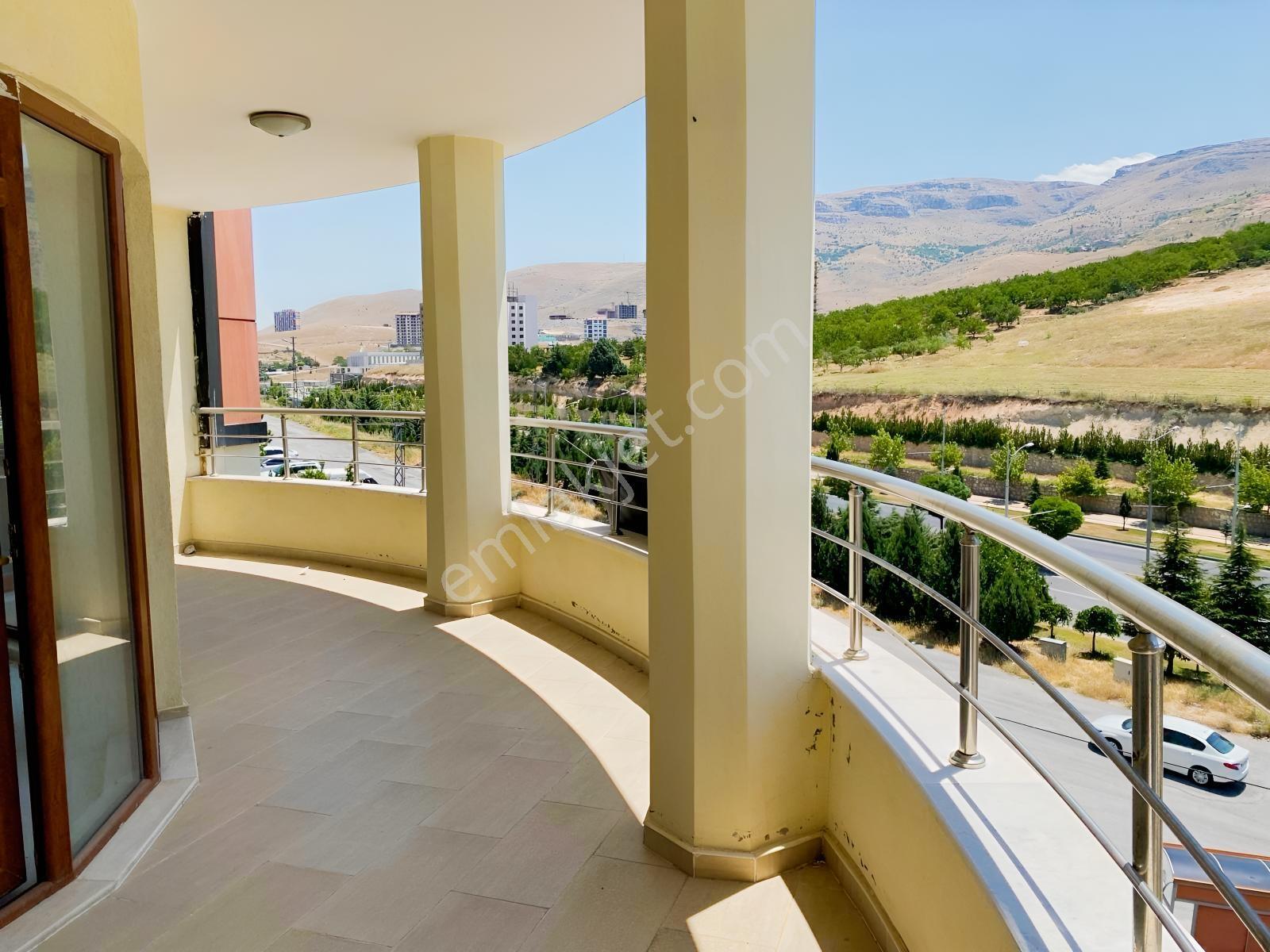 Yıldıztepe Mah. Canbaylar Tepe Towerste Satılık 4+1 Lüks Daire — fotoğraf 15