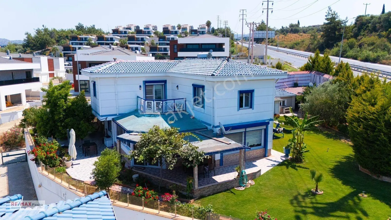 Kuşadası’Nda Tam Müstakil Deniz Manzaralı Villa