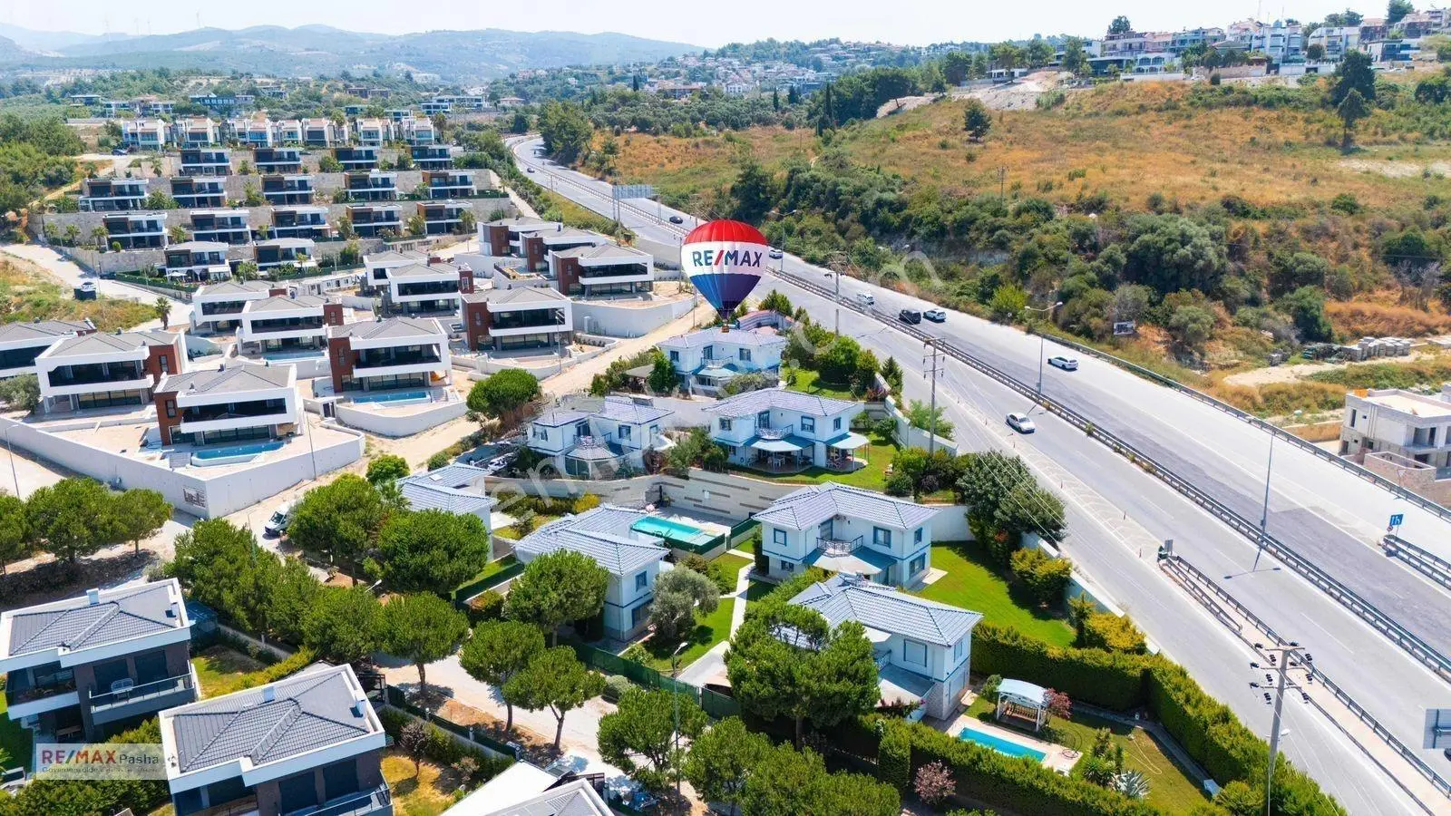 Kuşadası’nda Tam Müstakil Deniz Manzaralı Villa — fotoğraf 2
