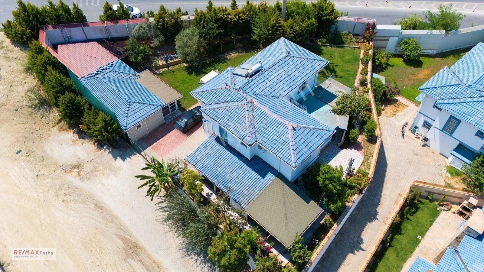 Kuşadası’nda Tam Müstakil Deniz Manzaralı Villa — fotoğraf 3