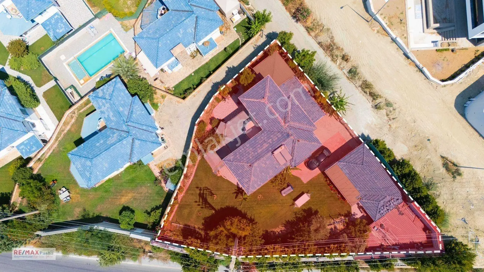 Kuşadası’nda Tam Müstakil Deniz Manzaralı Villa — fotoğraf 4