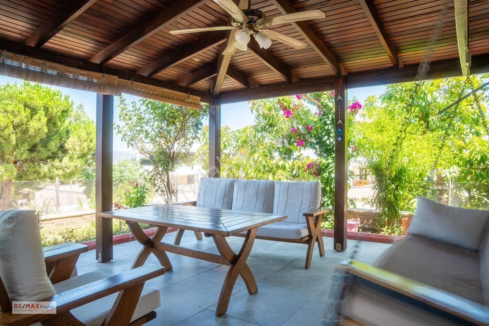 Kuşadası’nda Tam Müstakil Deniz Manzaralı Villa — fotoğraf 15
