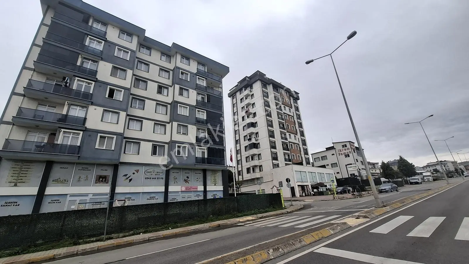 Tuzla M.sinan Mah.cadde Üzeri Kullanışlı Satılık 2+1 Daire — fotoğraf 3