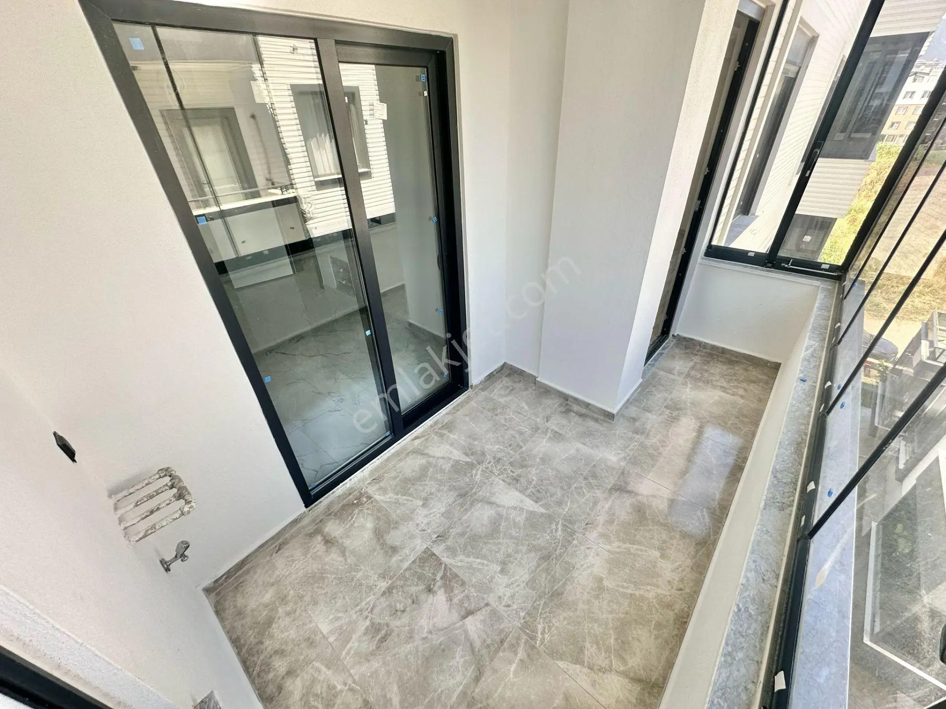 ꧁ay Emlak'tan꧂akçay'da Kapalı Otoparklı Kazdağı Manzaralı Geniş Teraslı Satılık 2+1 Dubleks Daire — fotoğraf 10