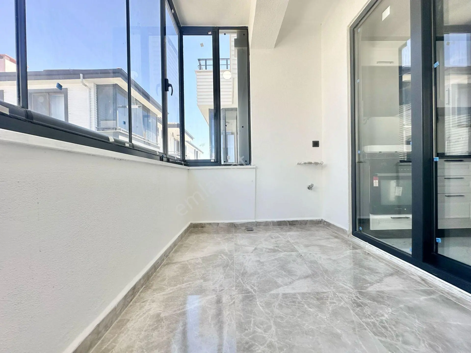 ꧁ay Emlak'tan꧂akçay'da Kapalı Otoparklı Kazdağı Manzaralı Geniş Teraslı Satılık 2+1 Dubleks Daire — fotoğraf 11