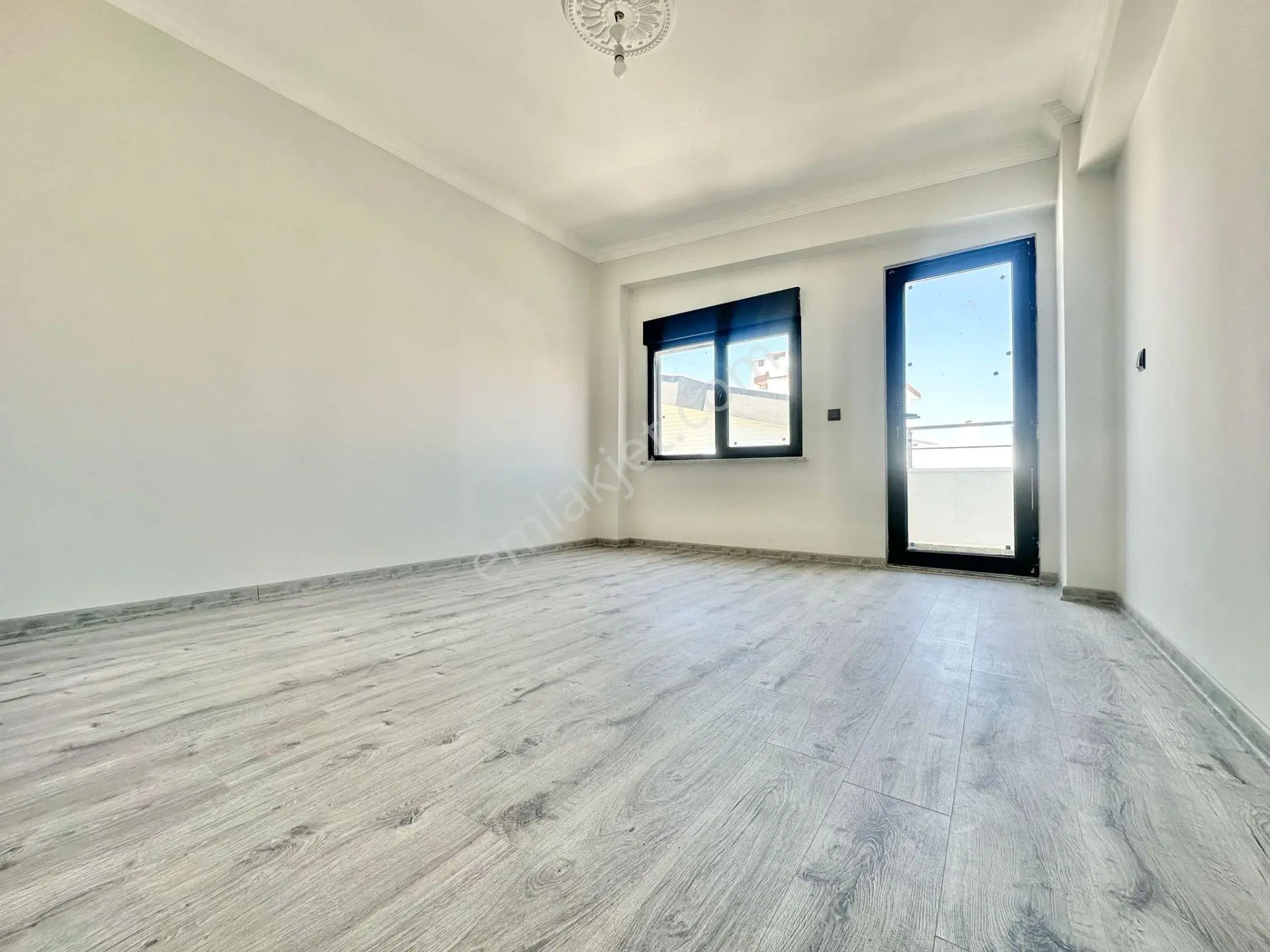 ꧁ay Emlak'tan꧂akçay'da Kapalı Otoparklı Kazdağı Manzaralı Geniş Teraslı Satılık 2+1 Dubleks Daire — fotoğraf 28