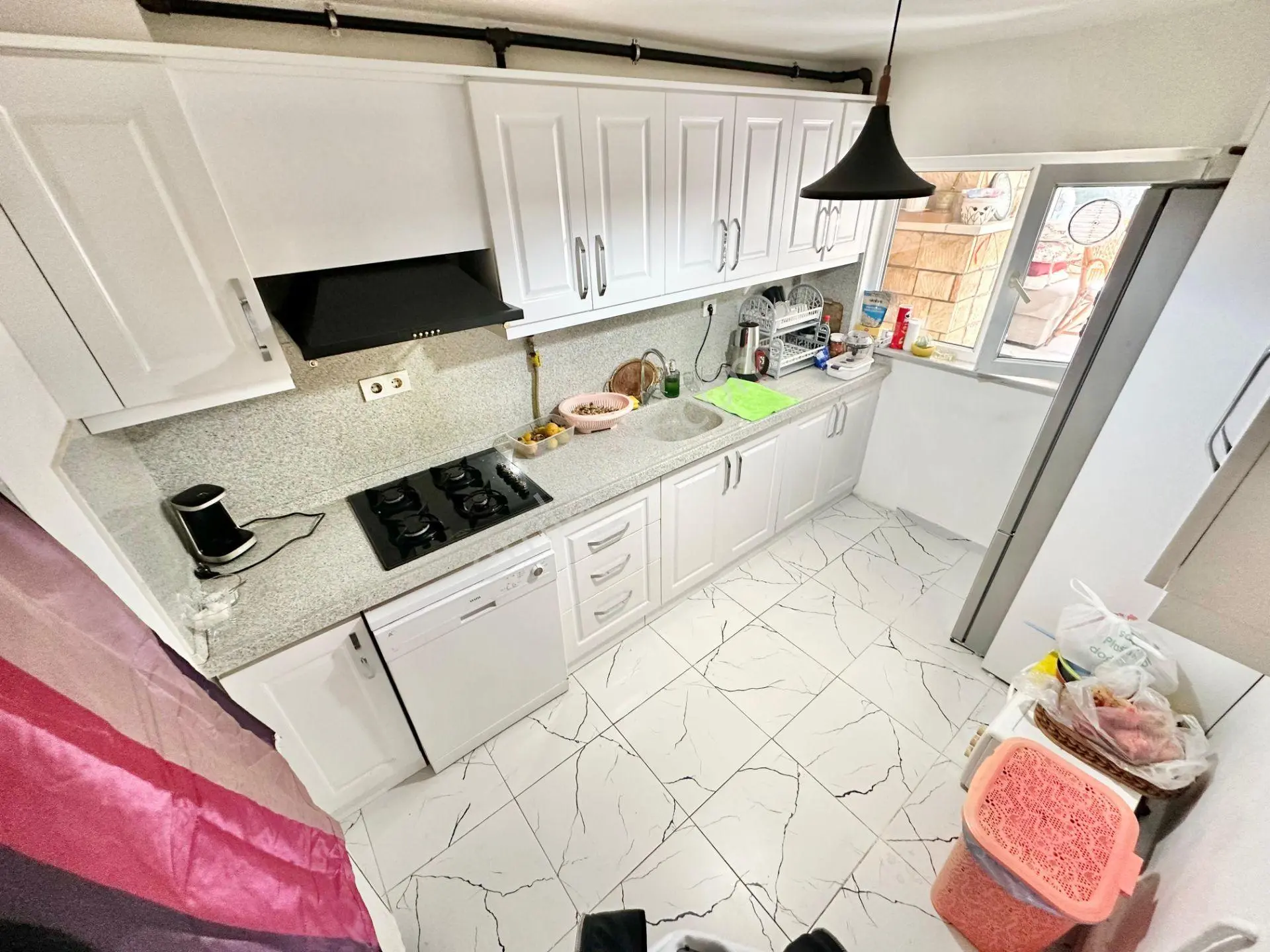 ꧁ay Emlaktan꧂geniş Bahçeli Denize 250mt Mesafede Doğalgazlı 3+1 Köşe Villa — fotoğraf 3