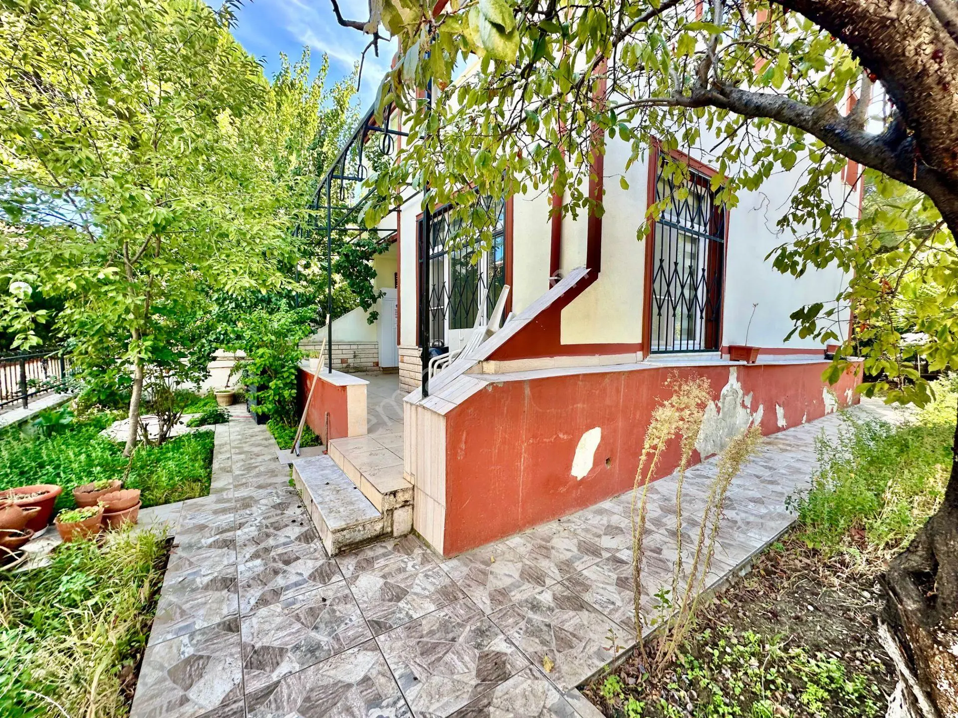 ꧁ay Emlaktan꧂geniş Bahçeli Denize 250mt Mesafede Doğalgazlı 3+1 Köşe Villa — fotoğraf 5