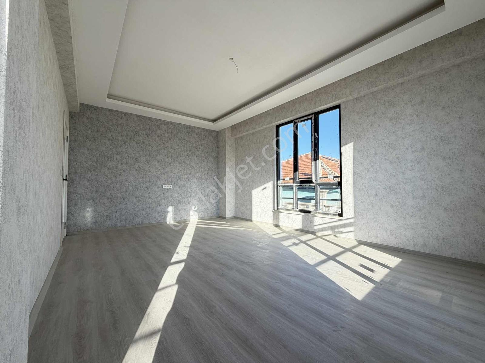 İstiklal Mh. Saraçoğlu Cd. Üzeri Geniş 2+1 Sıfır Satılık Daire! — fotoğraf 6