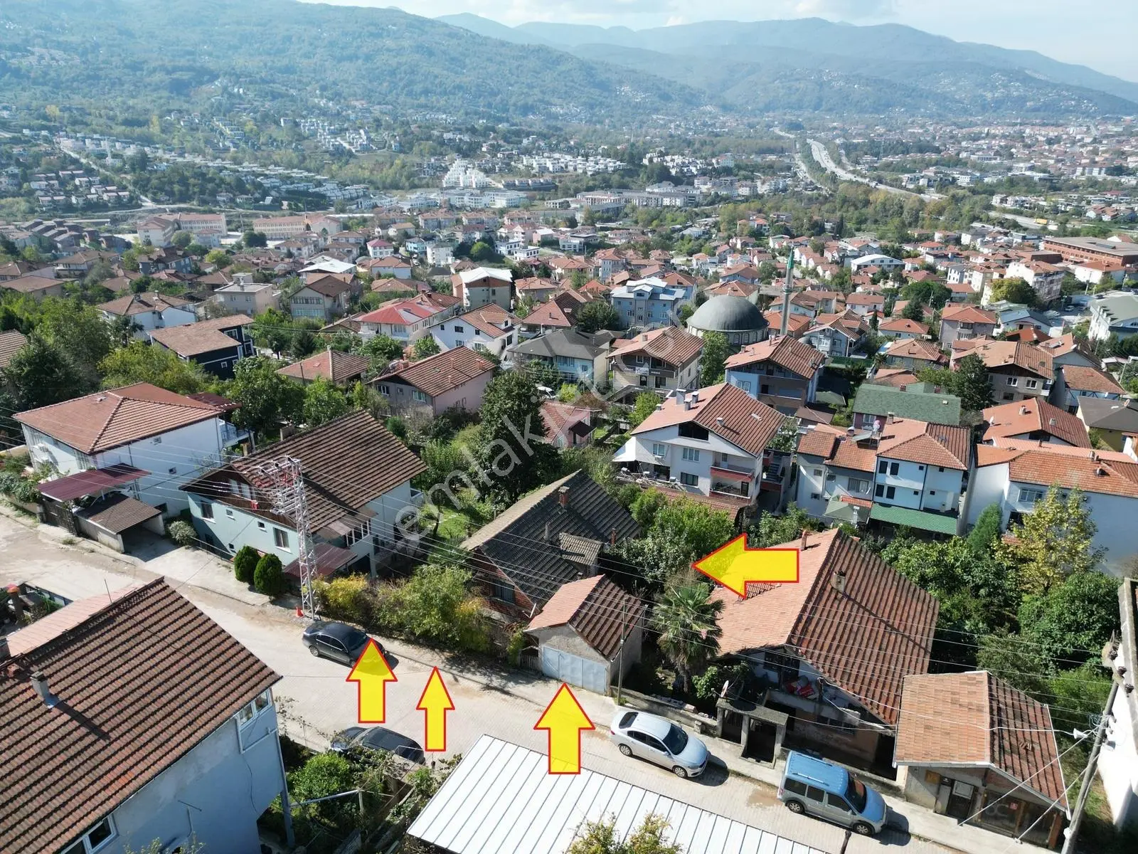 Satılık Göl Manzaralı E.müstakil Ev Ve 577 M2 İmarlı Arsa — fotoğraf 4