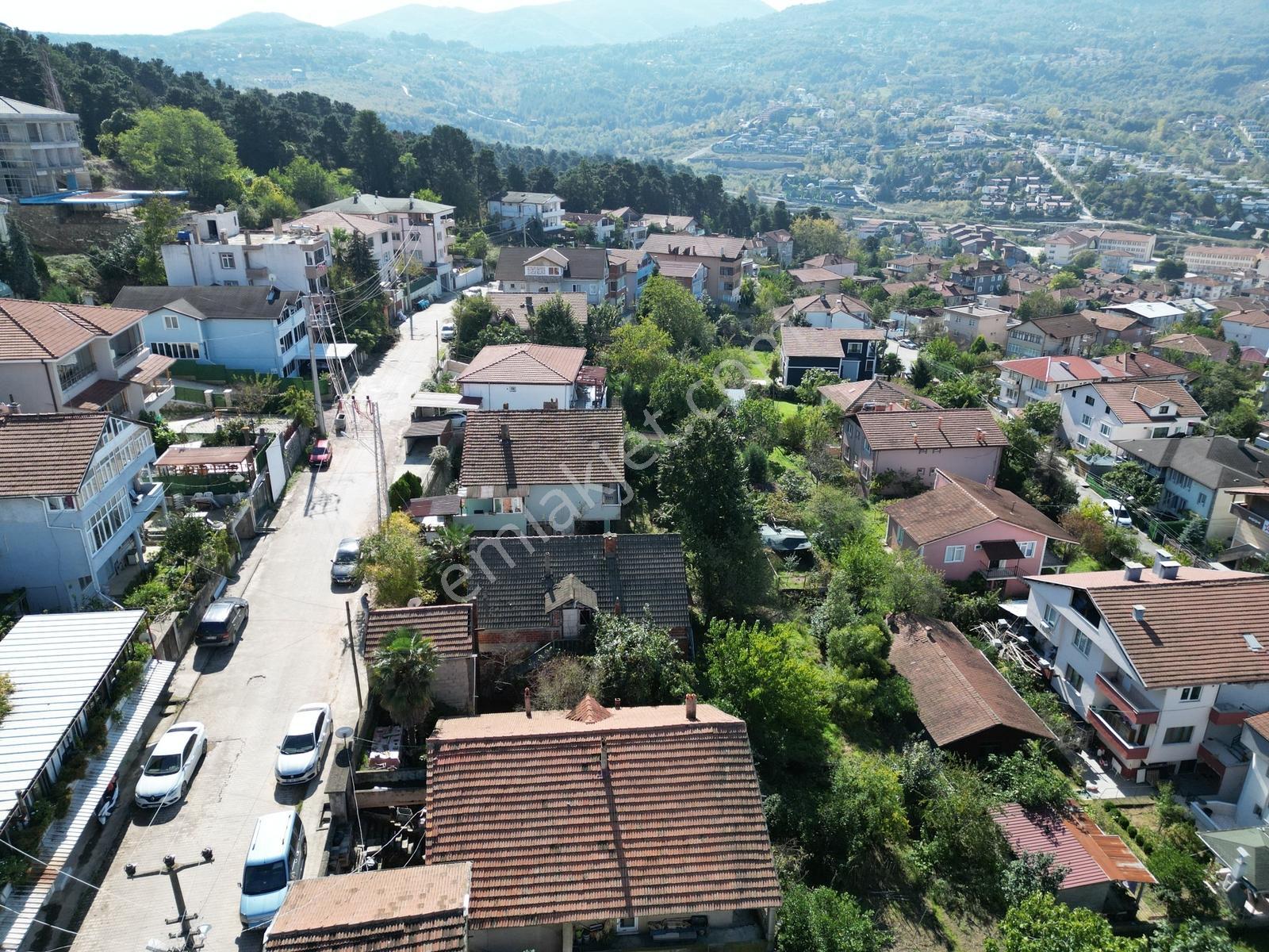 Satılık Göl Manzaralı E.müstakil Ev Ve 577 M2 İmarlı Arsa — fotoğraf 7
