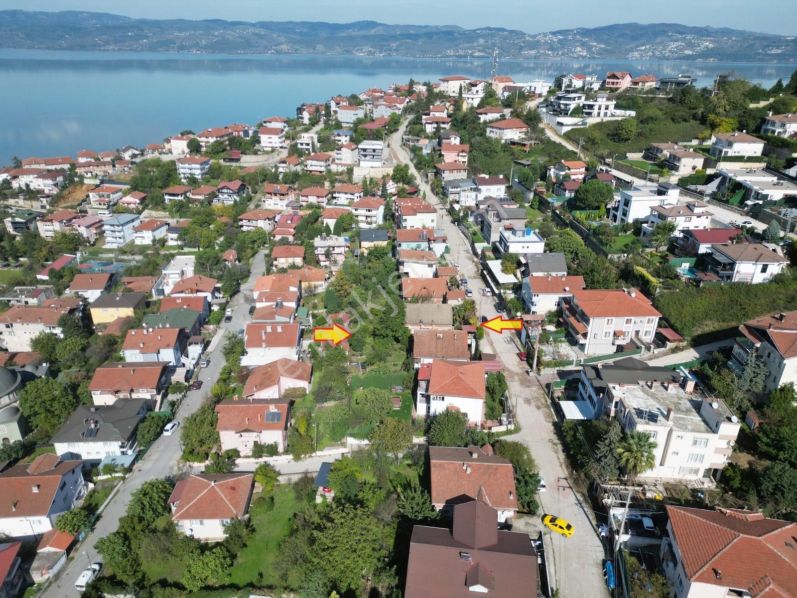 Satılık Göl Manzaralı E.müstakil Ev Ve 577 M2 İmarlı Arsa — fotoğraf 32