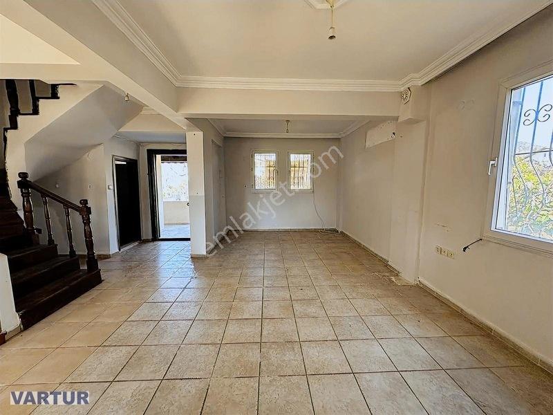 Fethiye Foça Mahallesinde Merkezi Konumda Villa — fotoğraf 9