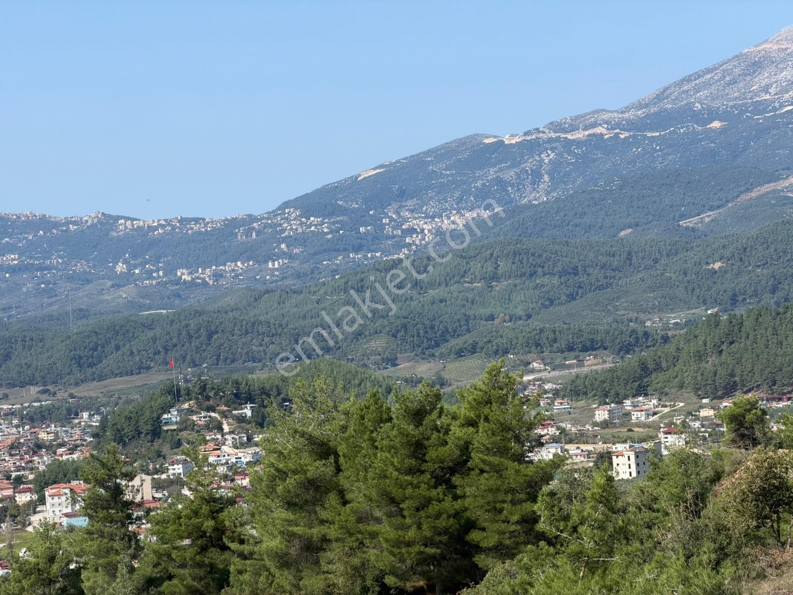 Yayladağının Eşsiz Manzarasına Sahip 350 M² Arsa Yeniden Satış — fotoğraf 2