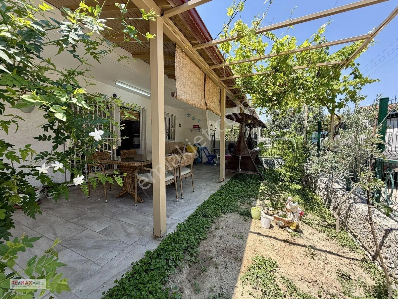 Kuşadası Nazilli Sitesinde Satılık Yazlık — fotoğraf 7
