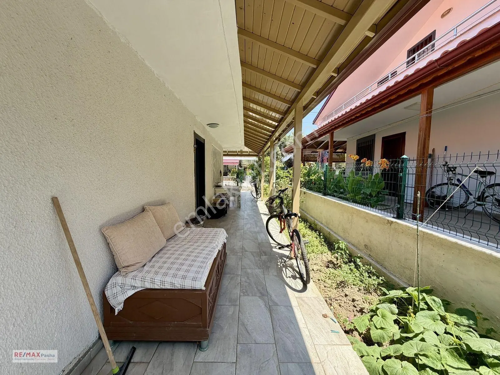 Kuşadası Nazilli Sitesinde Satılık Yazlık — fotoğraf 9