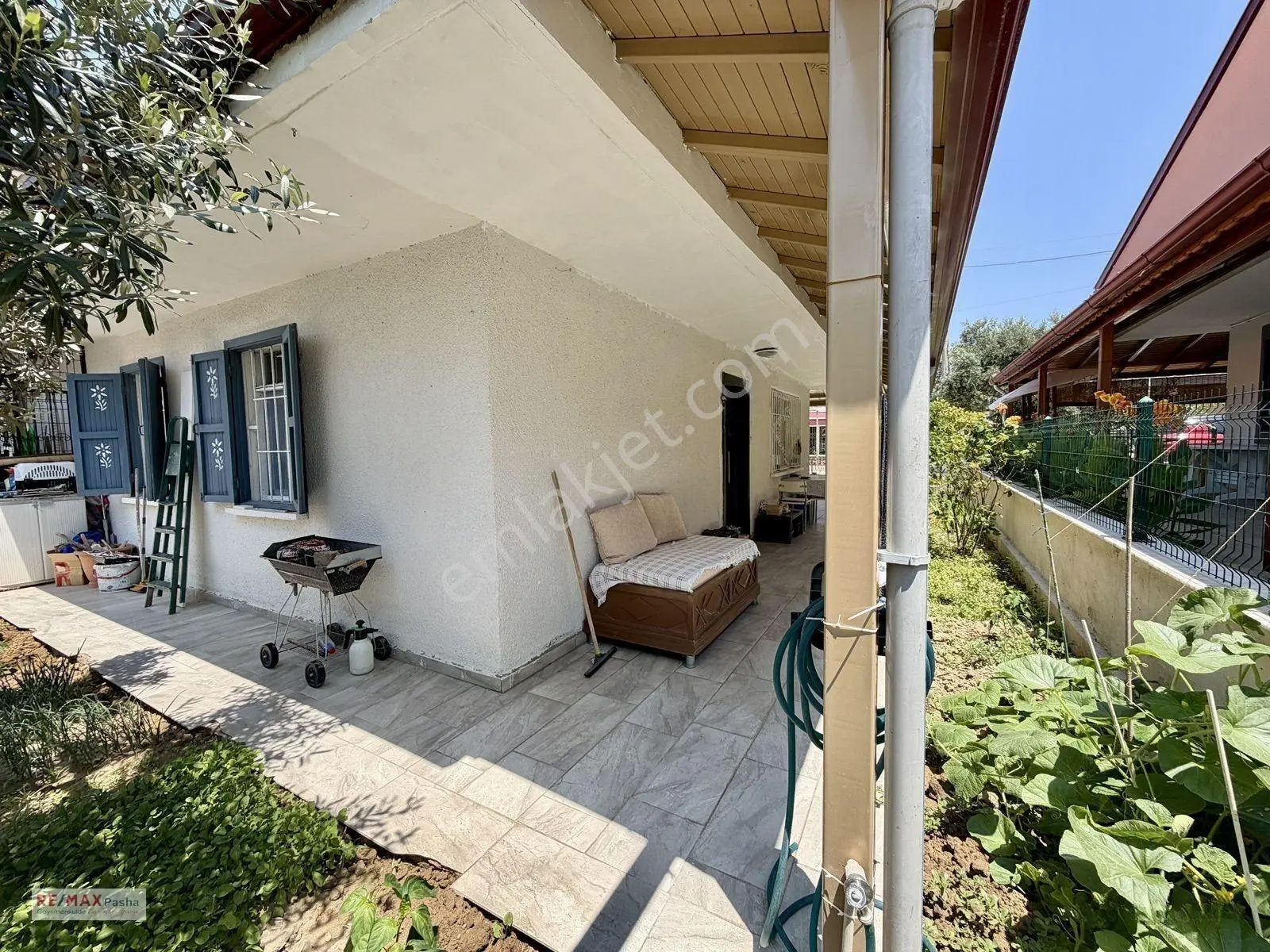 Kuşadası Nazilli Sitesinde Satılık Yazlık — fotoğraf 17