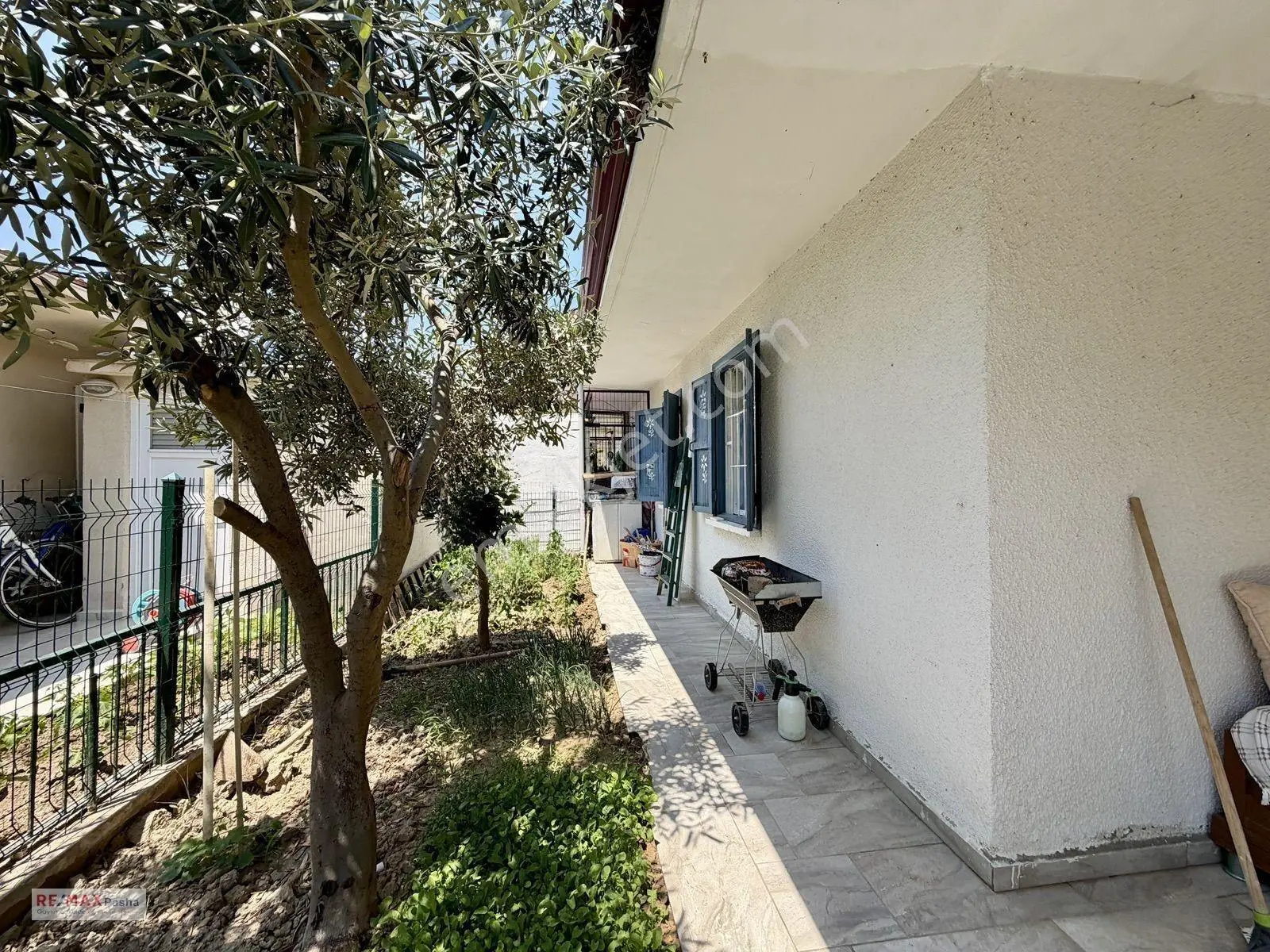 Kuşadası Nazilli Sitesinde Satılık Yazlık — fotoğraf 18