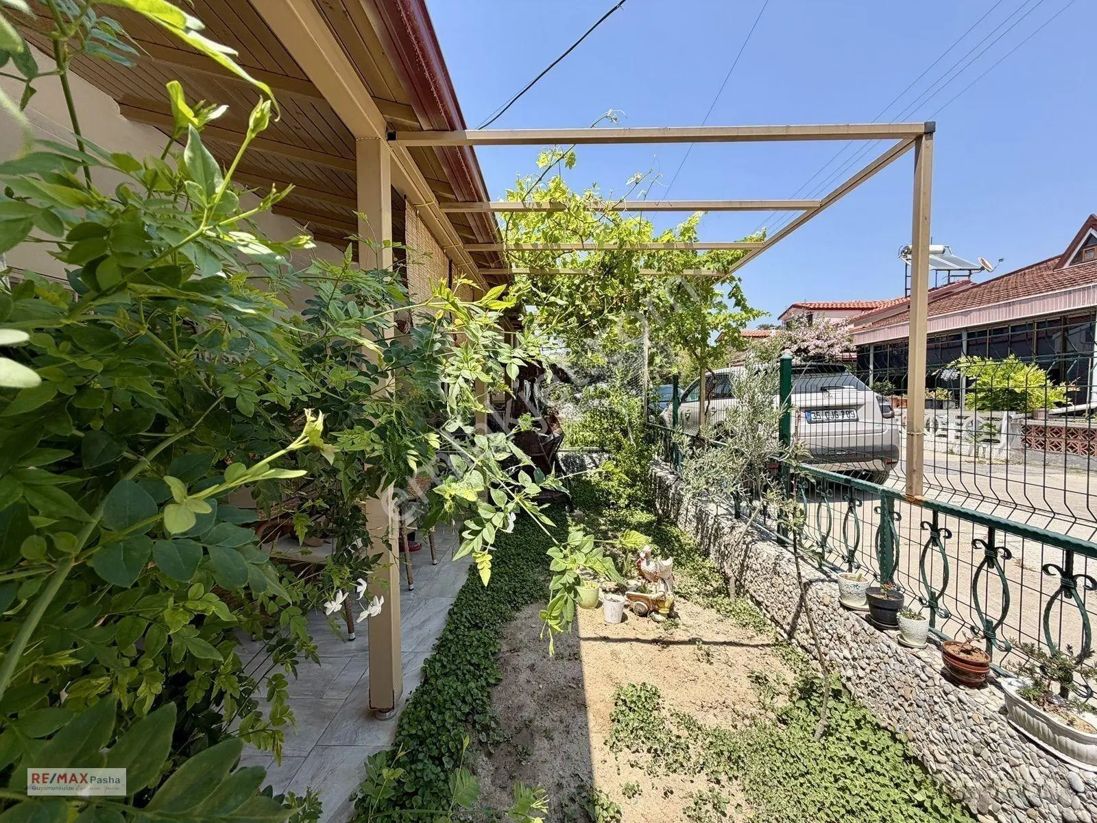 Kuşadası Nazilli Sitesinde Satılık Yazlık — fotoğraf 19