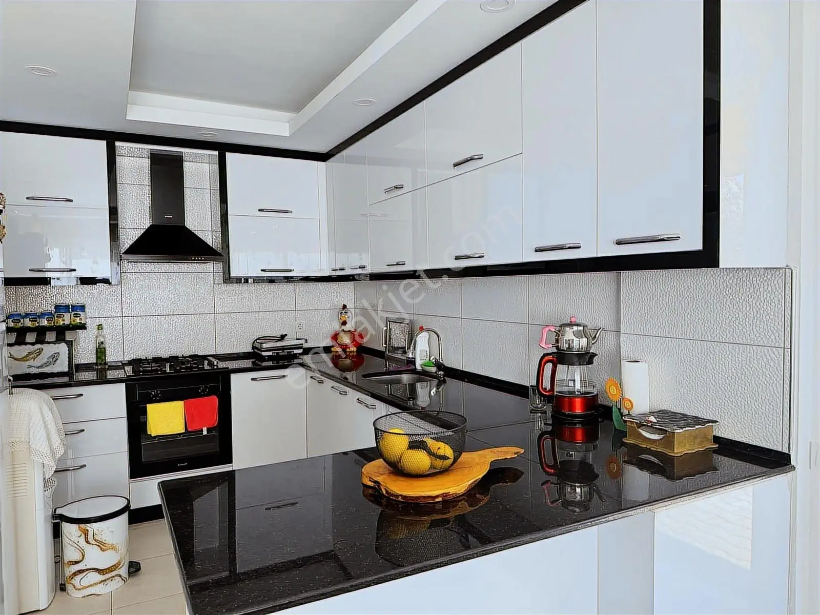 Mavikent Karaöz'de 3 Katlı Müstakil Muhteşem Villa Acil Satılık — fotoğraf 17
