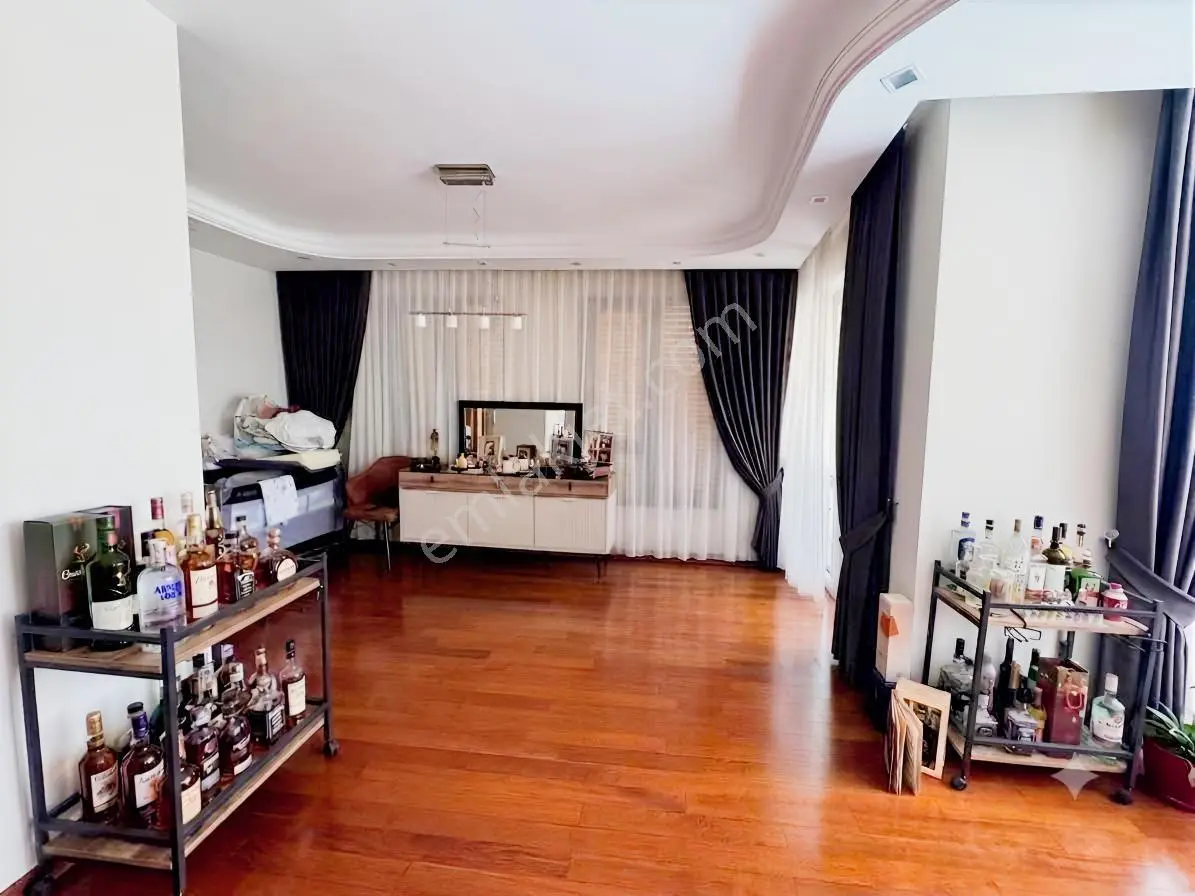 Lara Sahil Bandında Lüks Konforlu Havuzlu Sitede 4+1 Daire — fotoğraf 3