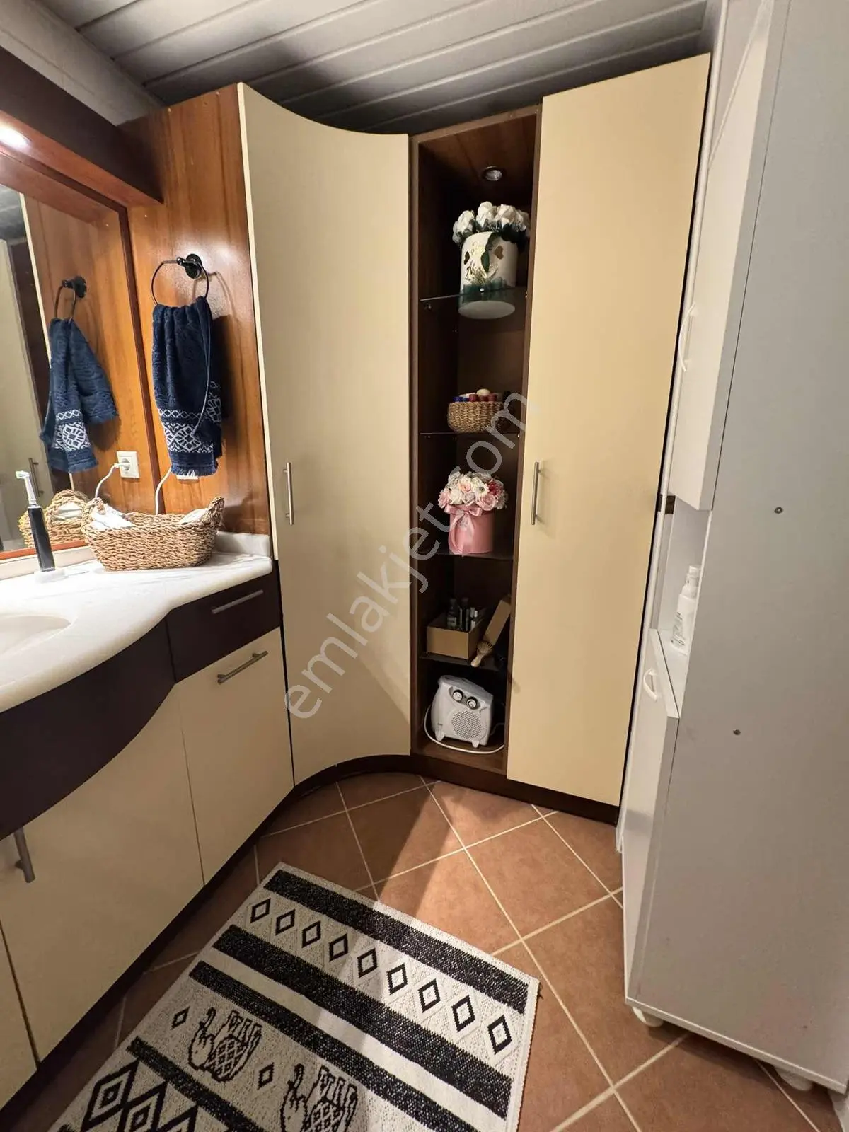 Lara Sahil Bandında Lüks Konforlu Havuzlu Sitede 4+1 Daire — fotoğraf 14