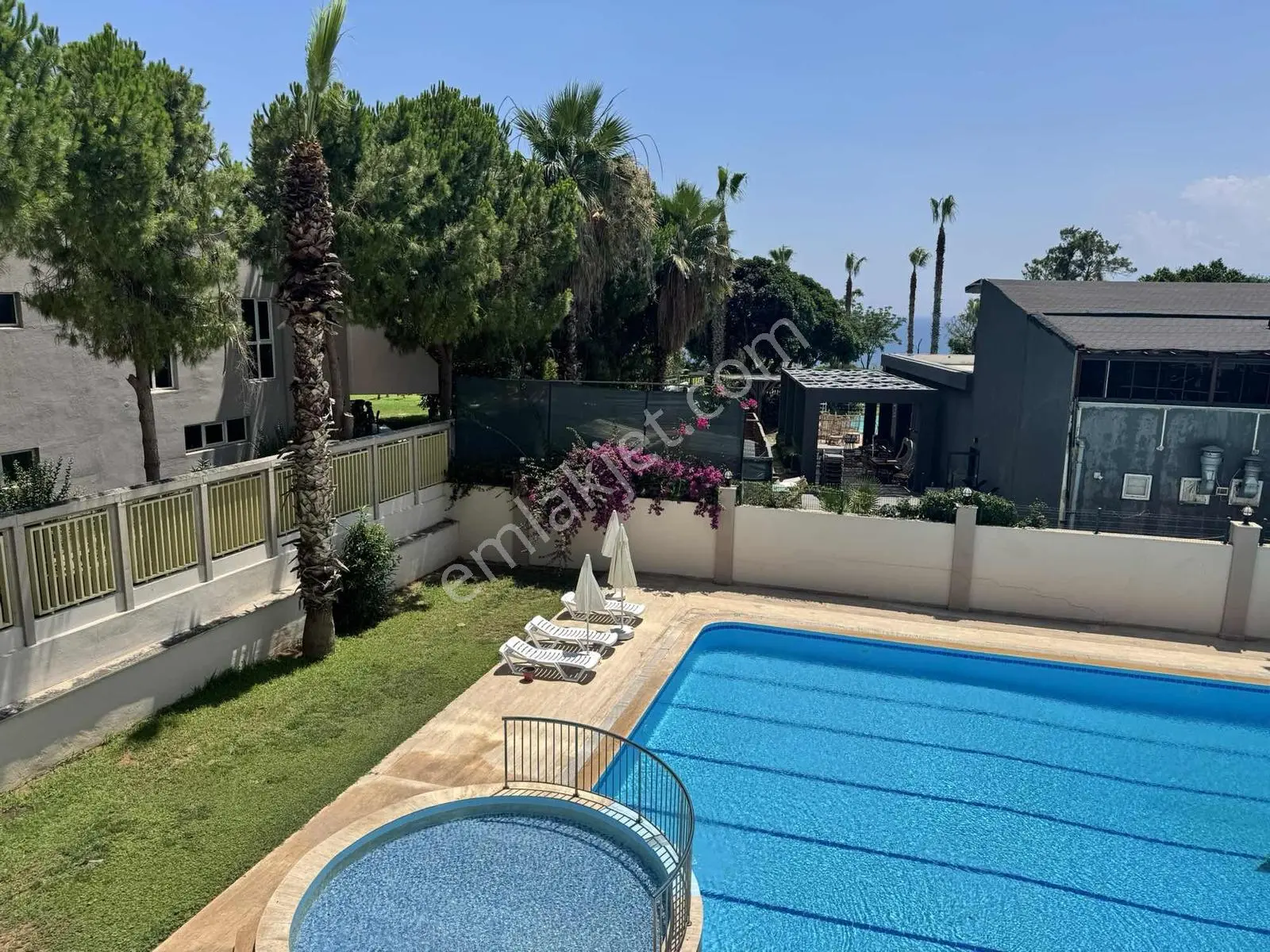 Lara Sahil Bandında Lüks Konforlu Havuzlu Sitede 4+1 Daire — fotoğraf 19