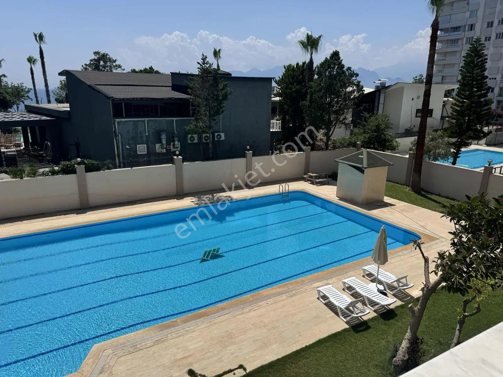Lara Sahil Bandında Lüks Konforlu Havuzlu Sitede 4+1 Daire — fotoğraf 20