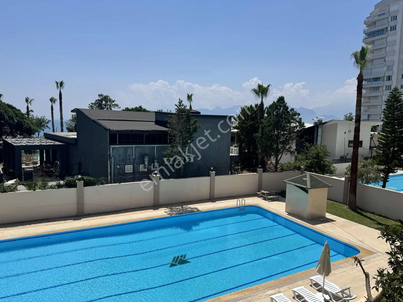 Lara Sahil Bandında Lüks Konforlu Havuzlu Sitede 4+1 Daire — fotoğraf 21