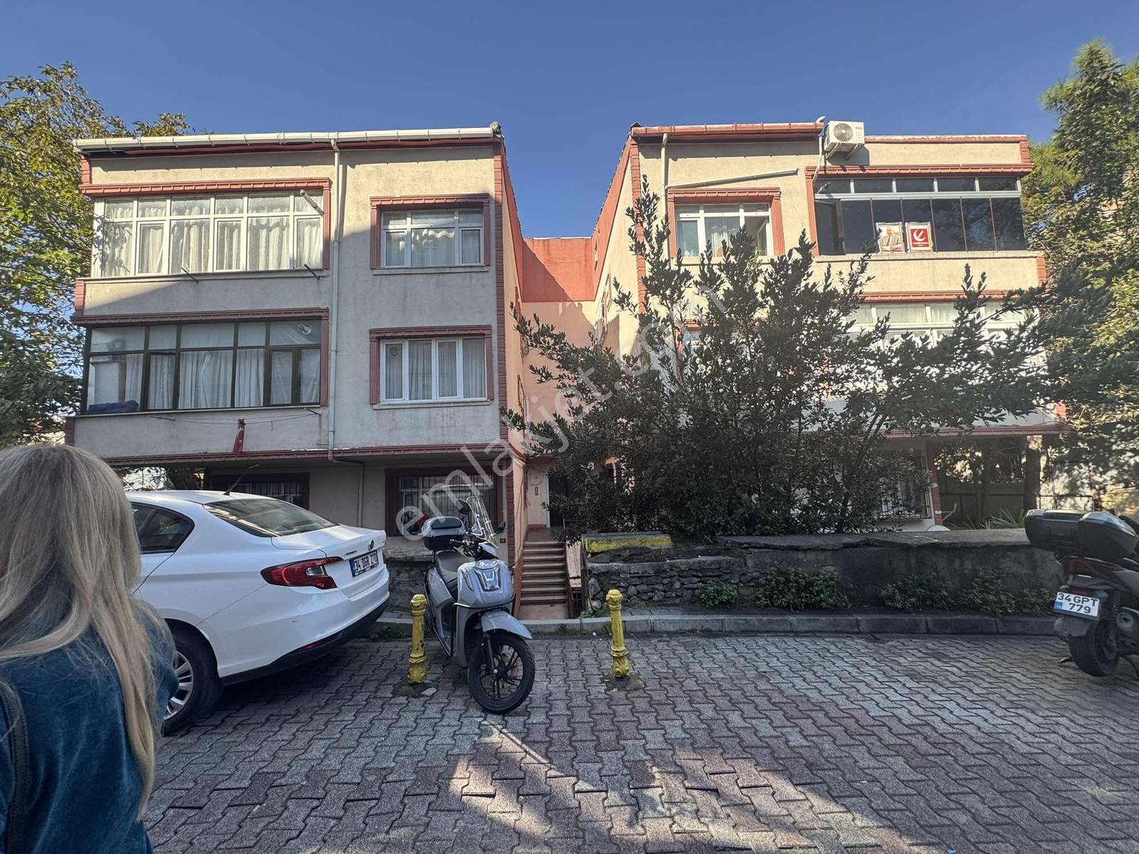 Merkezi Konumda Satılık Site İçinde 2 + 1 Daire — fotoğraf 2