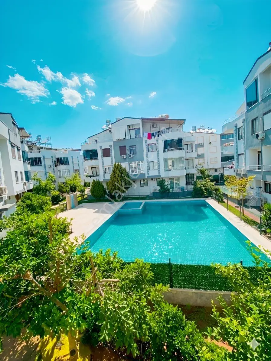 Güzelobada Havuzlu Site İçerisinde 2+1 Satılık Daire