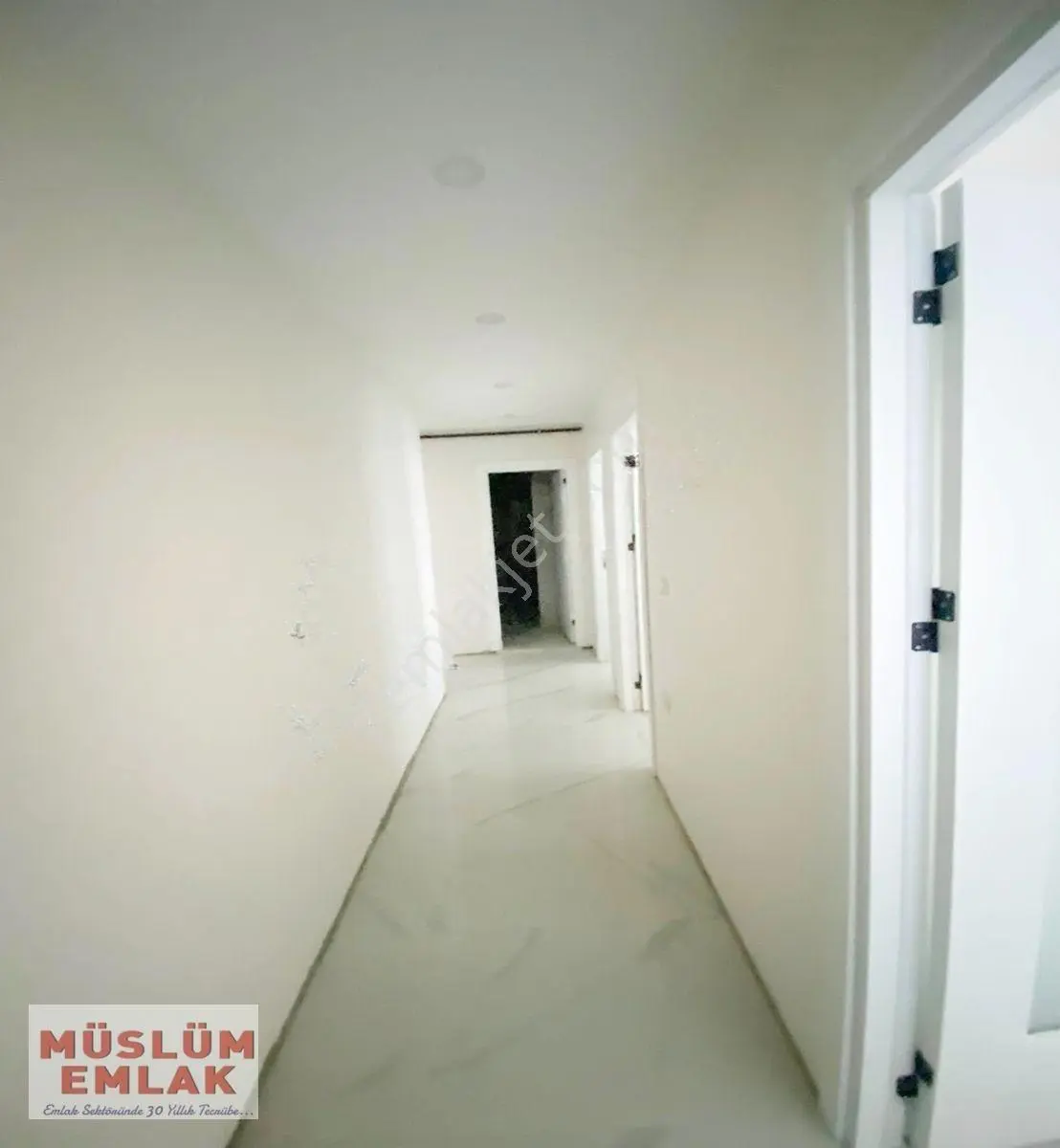 Müslüm Emlaktan Avcılar Merkezde Site İçerisinde Otoparklı Geniş 3+1 Daire — fotoğraf 13