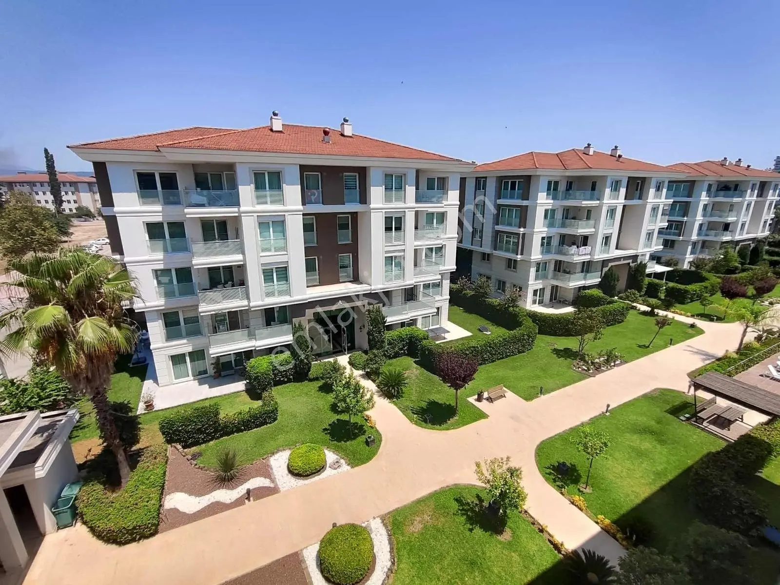 Antalya Konaklar' Da Prestijli Sitede 5+1 Satılık Daire