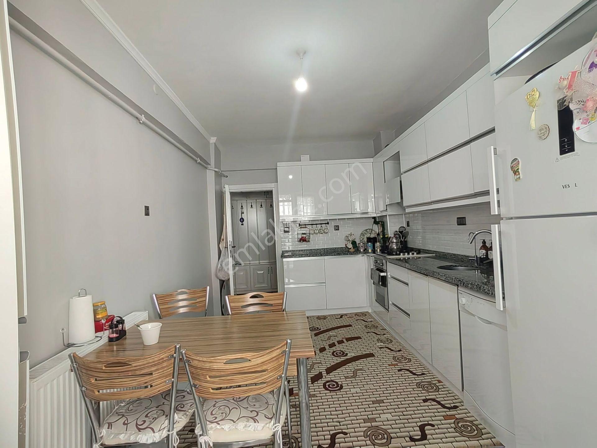 Nasreddin Emlaktan 24 Ağustos Caddesi Üzeri Satılık Bakımlı Daire — fotoğraf 32