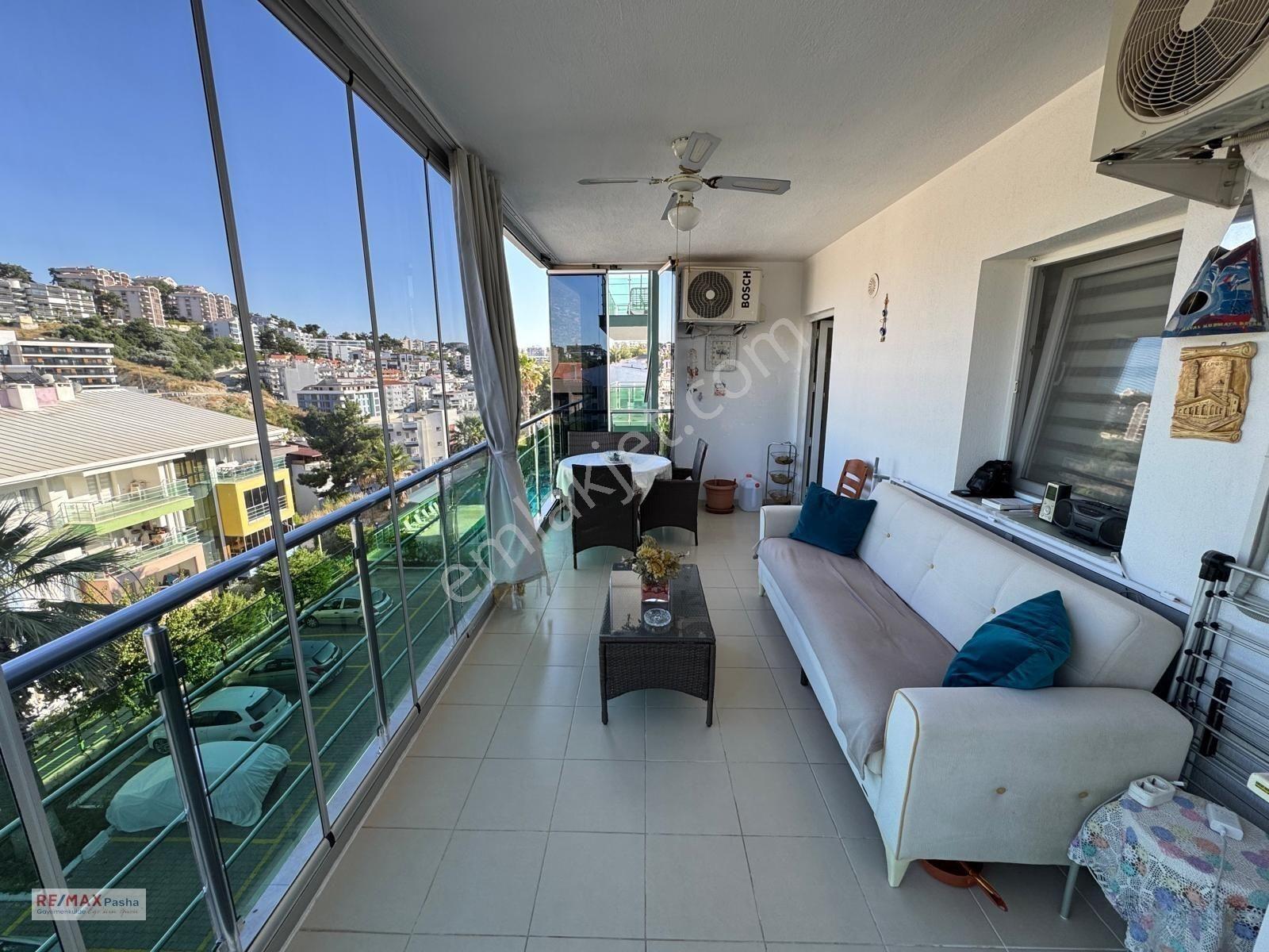 Kuşadası Ege Mahallesı Havuzlu Sıte İçerısınde Satılık Masrafsız 3+1 Daıre — fotoğraf 6